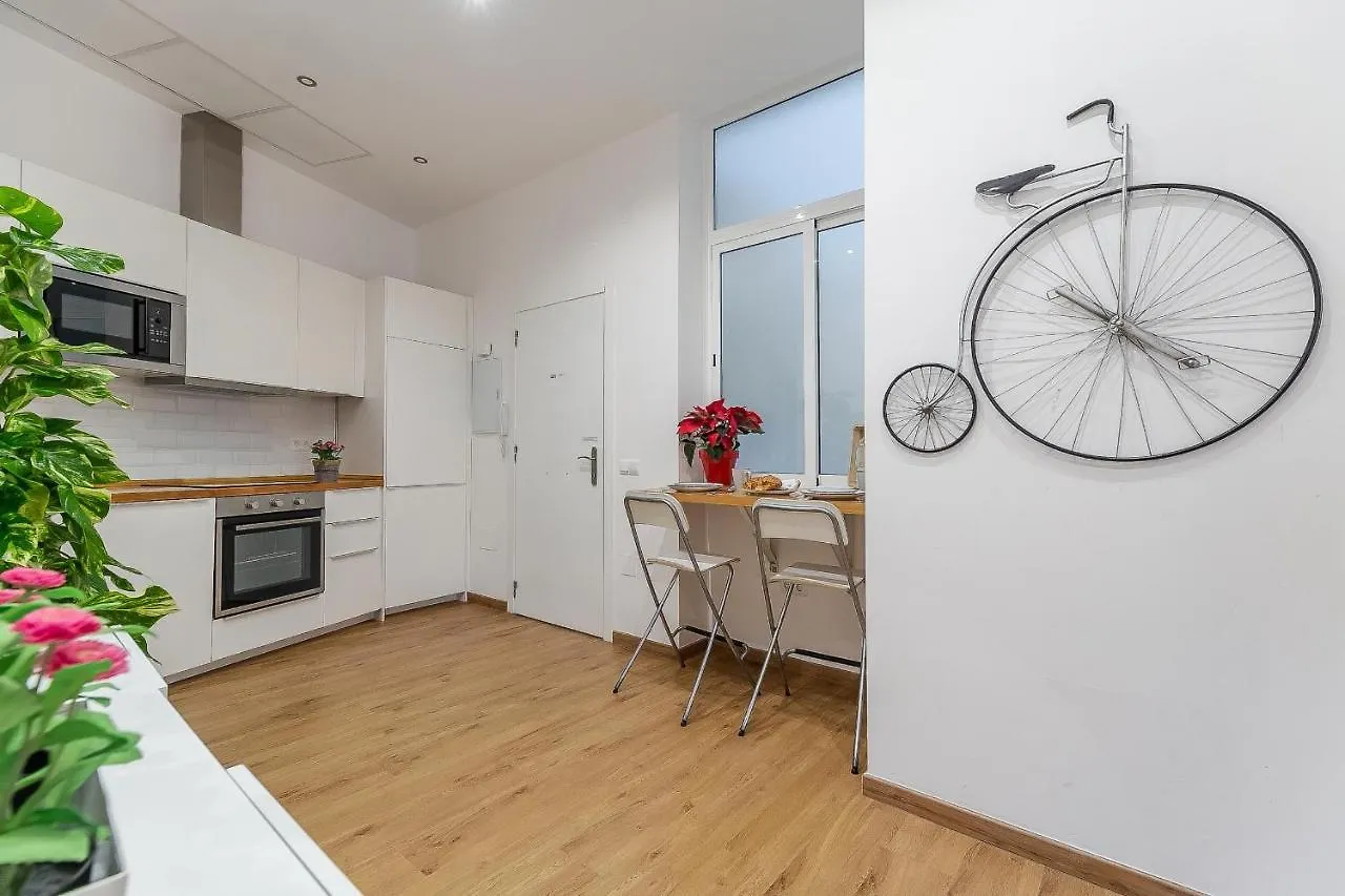 HomeAbroad Apartments - Larios Boutique Studio Málaga 0*,